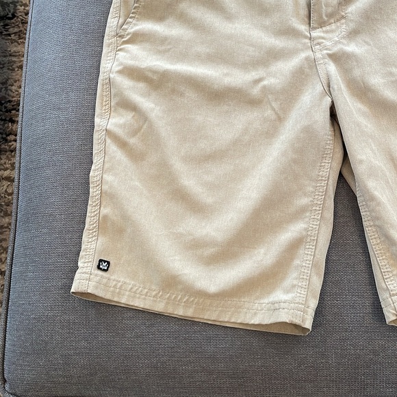 Short - Picture 2 of 3